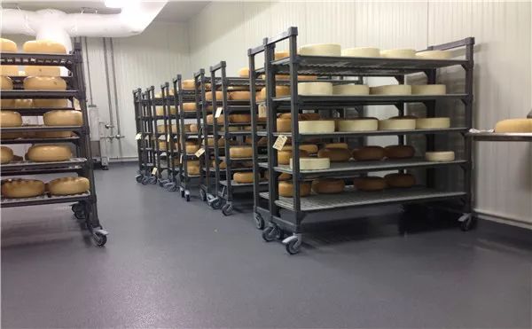食品廠生產(chǎn)車間地坪設計時需注意哪些？