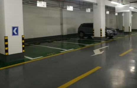 環(huán)氧地坪漆的面漆施工后會(huì)不會(huì)自然流平？