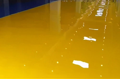 防水聚氨酯地坪出現(xiàn)地坪表面結(jié)皮、粗糙的原因